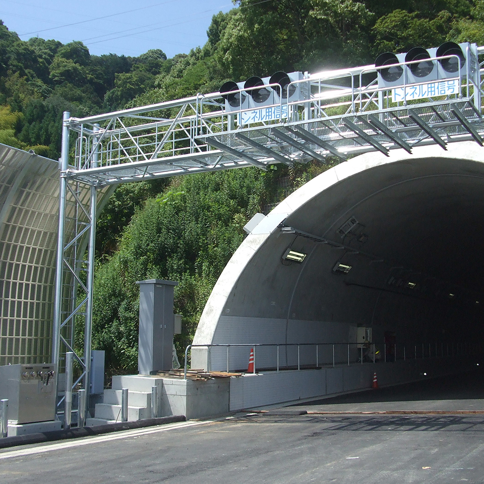 阪和自動車道長峰トンネル非常用設備工事